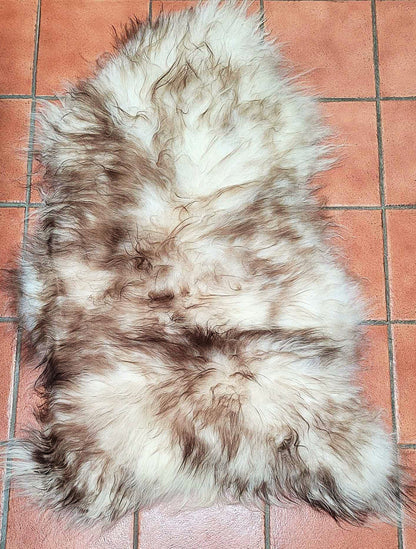 Mouflon Brown Natural Island Sheepskin