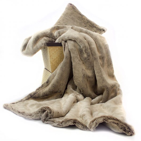 Double Sided Chinchilla Throw – Frosted Spice Rum Color