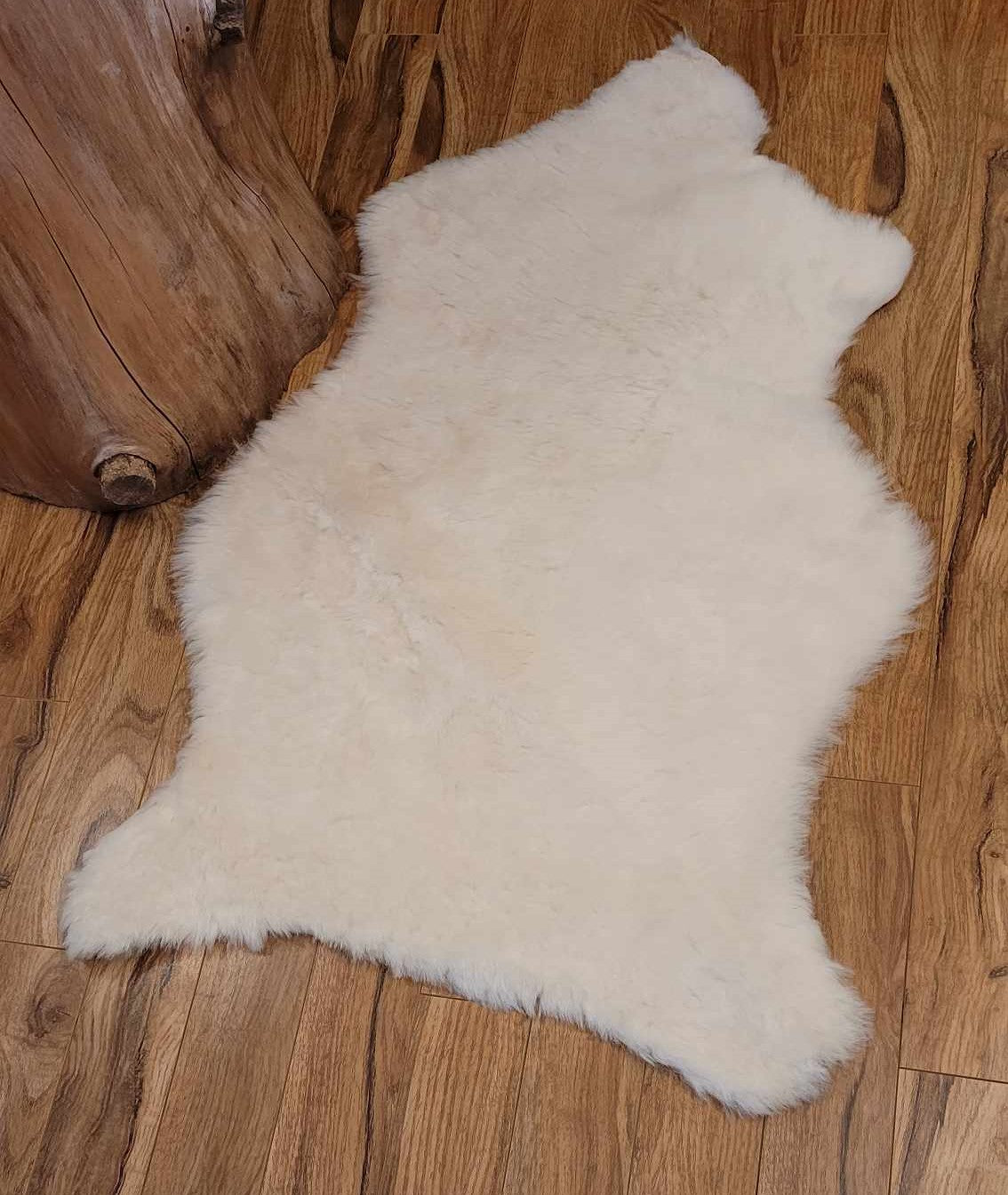 White/Natural Sheepskin