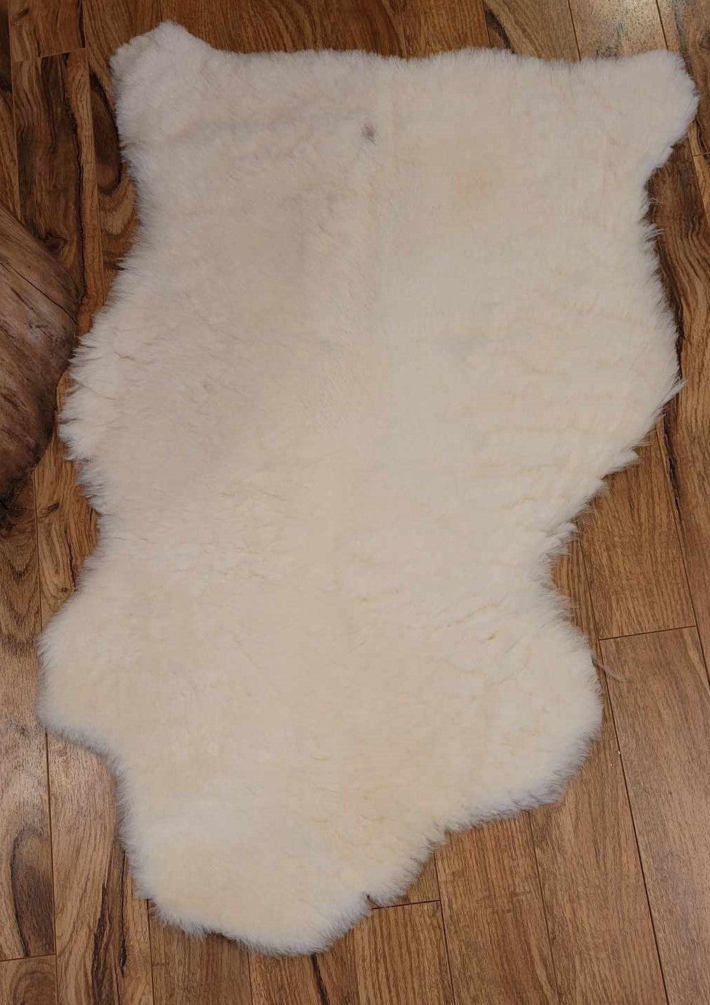 White/Natural Sheepskin