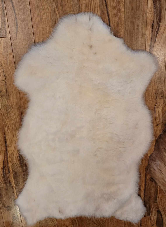 White/Natural Sheepskin